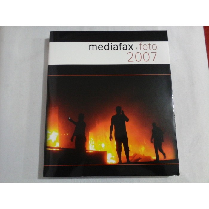      Mediafax  FOTO  2007  -  Art director Claudiu Petrescu  
